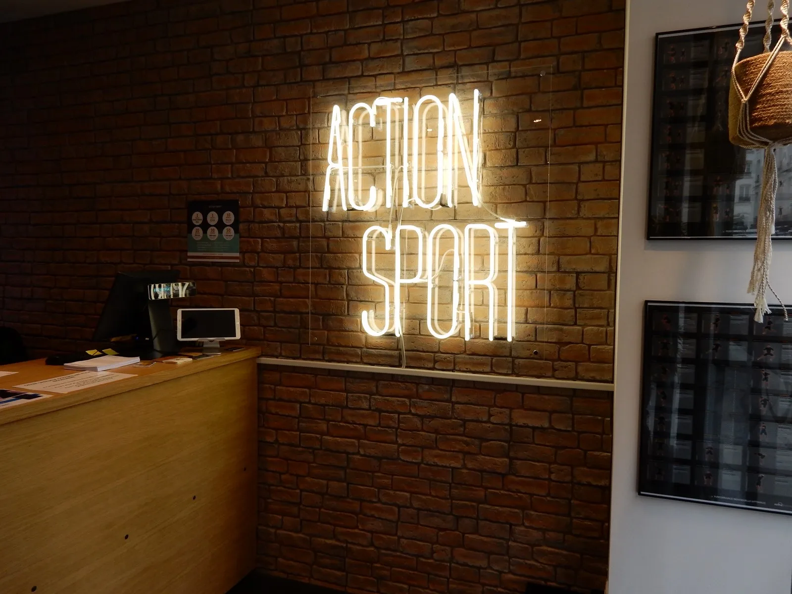 Néon - Action Sport