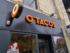 Enseigne drapeau - O'Tacos, Périgueux