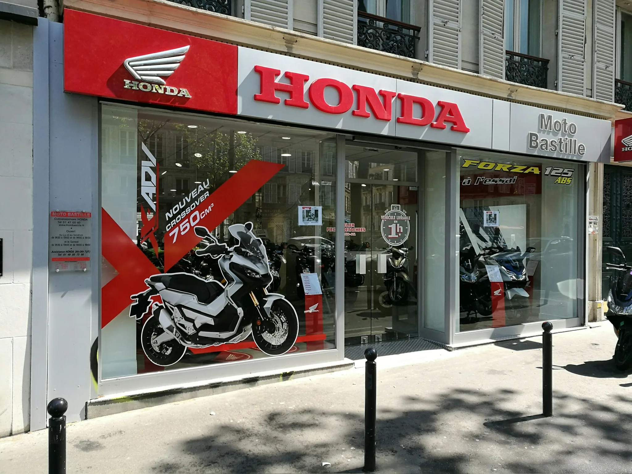 Adhésif découpé sur vitrine - Honda